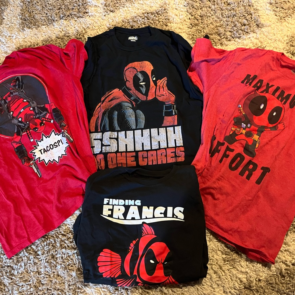 Deadpool T-shirt Bundle